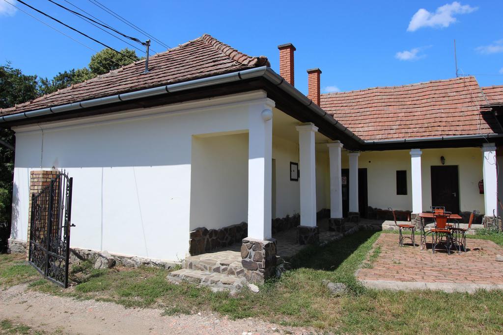 Hotel Toldi Vendeghaz Felsőtold Exteriér fotografie