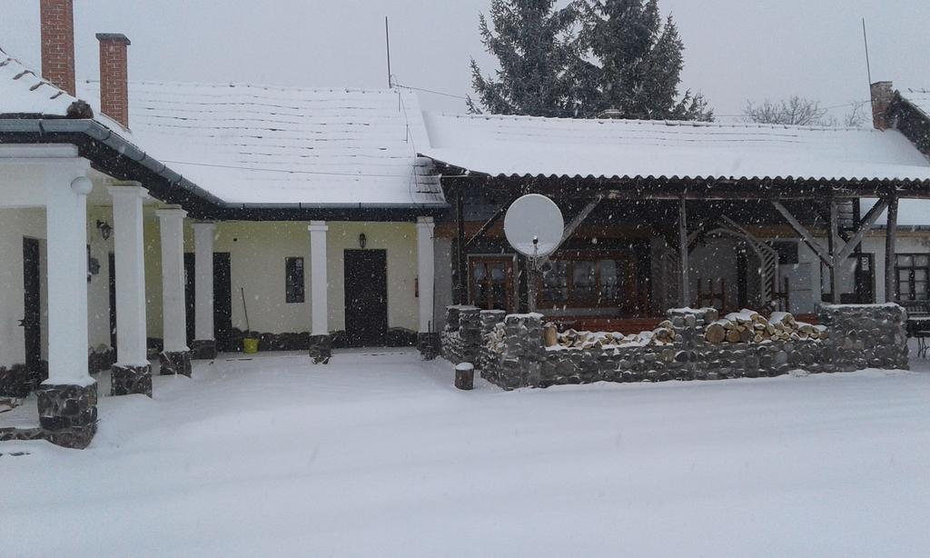 Hotel Toldi Vendeghaz Felsőtold Exteriér fotografie